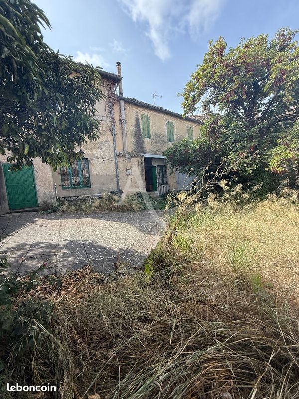 5 bedrooms House in Vauvert, France No. 339934