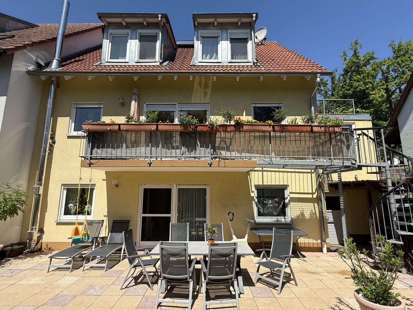 5 bedrooms Townhouse in Furth, Germany No. 223697