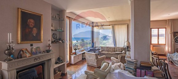 3 bedrooms Penthouse in Montesilvano, Italy No. 262163 8