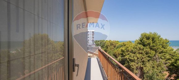 3 bedrooms Penthouse in Montesilvano, Italy No. 262163 18