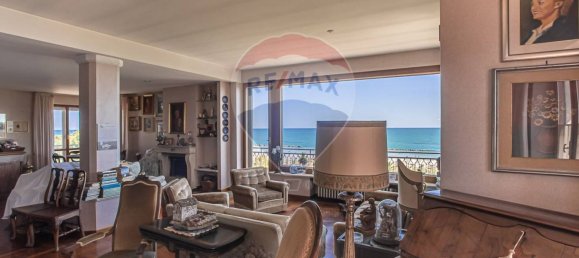 3 bedrooms Penthouse in Montesilvano, Italy No. 262163 9