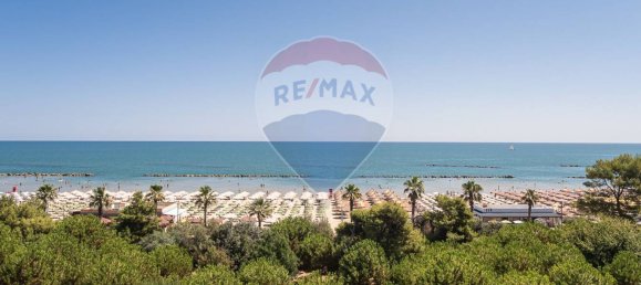 3 bedrooms Penthouse in Montesilvano, Italy No. 262163 14