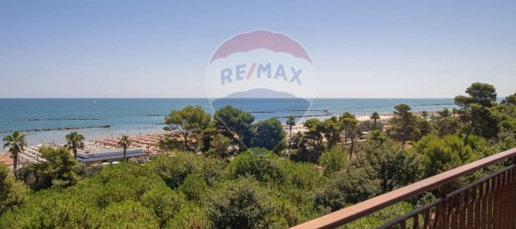 3 bedrooms Penthouse in Montesilvano, Italy No. 262163 16