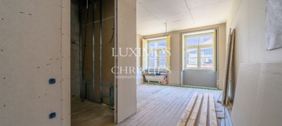 255m² Building in Porto, Portugal No. 104292 15