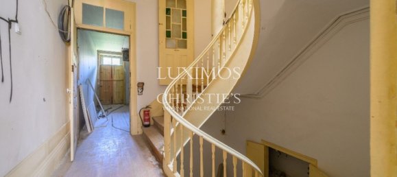 255m² Building in Porto, Portugal No. 104292 2