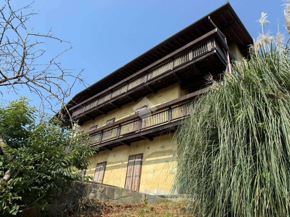 6 bedrooms House in Lanzo Torinese, Italy No. 302425