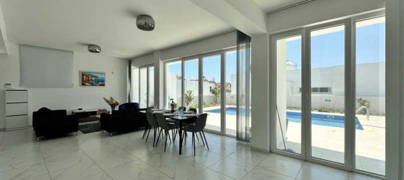 3 bedrooms House in Pyla, Cyprus No. 10859 14