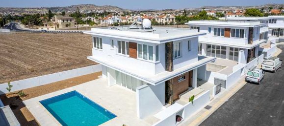 3 bedrooms House in Pyla, Cyprus No. 10859 2