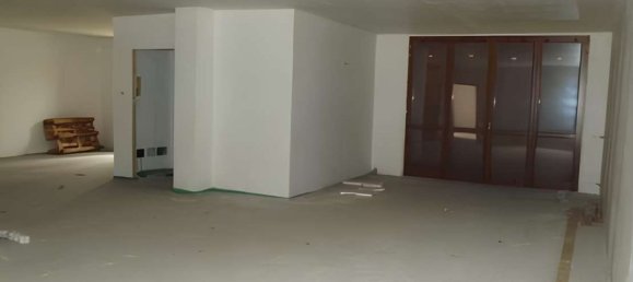 188m² Office in Cassano d'Adda, Italy No. 306780 2