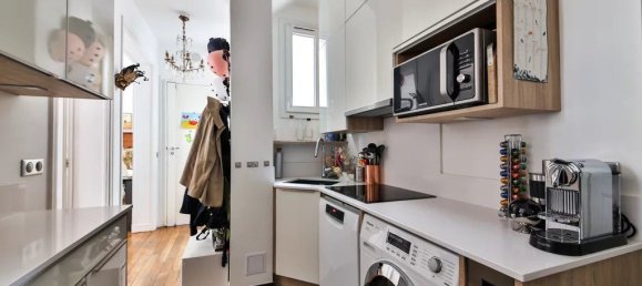 2 bedrooms Apartment in Paris, France No. 325275 3