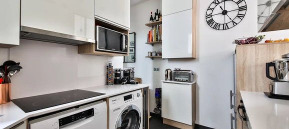 2 bedrooms Apartment in Paris, France No. 325275 11