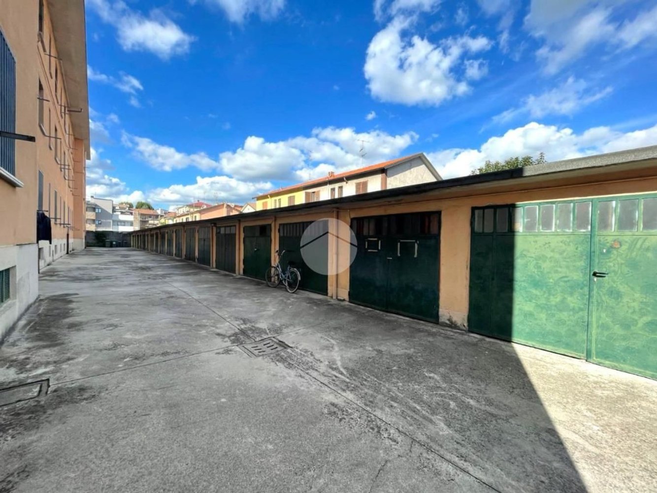 Garaje en Cernusco sul Naviglio, Italy 12 m² No. 359058