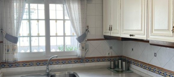 3 bedrooms Villa in Alicante, Spain No. 165078 3