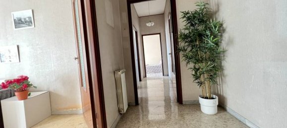 2 bedrooms Apartment in Rome, Italy No. 7914 13