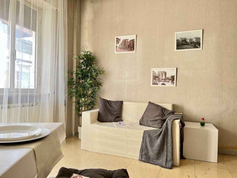 2 bedrooms Apartment in Rome, Italy No. 7914