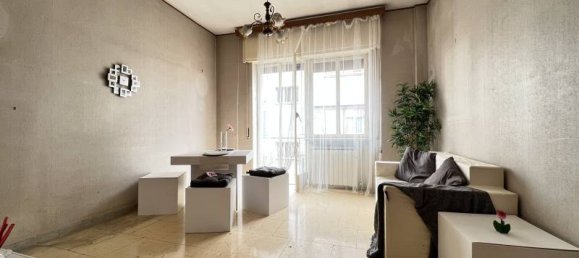 2 bedrooms Apartment in Rome, Italy No. 7914 3