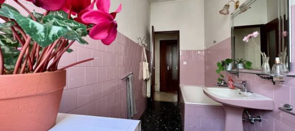 2 bedrooms Apartment in Rome, Italy No. 7914 11