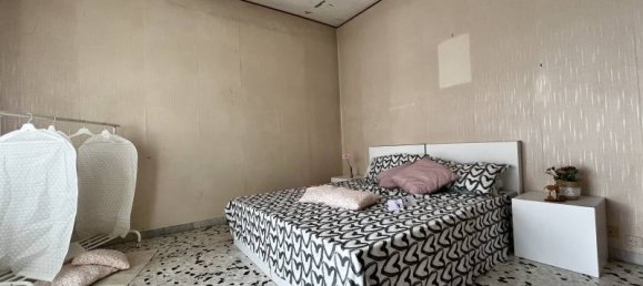 2 bedrooms Apartment in Rome, Italy No. 7914 8