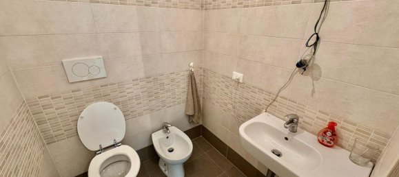 Büro in Piacenza, Italy 277m², Nr. 81630 10