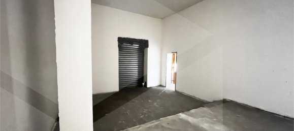 3 rooms Commercial property in Arzano, Italy No. 25363 12