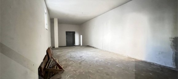 3 rooms Commercial property in Arzano, Italy No. 25363 10