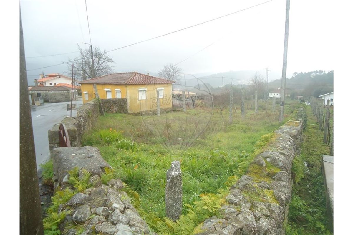 Земельный участок 1000м² в Понти да Барка, Португалия № 58577