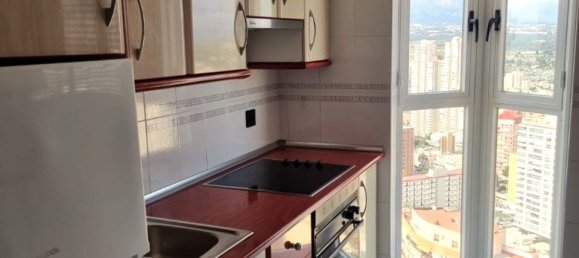 Apartamento de 2 dormitorios en Benidorm, Spain No. 189900 6