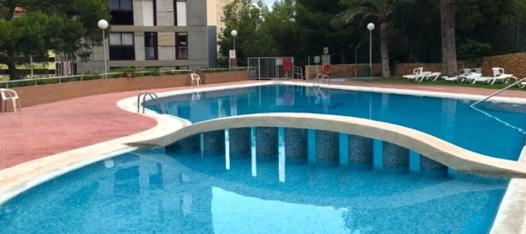 Apartamento de 2 dormitorios en Benidorm, Spain No. 189900 3