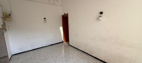 5-Zimmer Wohnung in Genoa, Italy, Nr. 105768 3