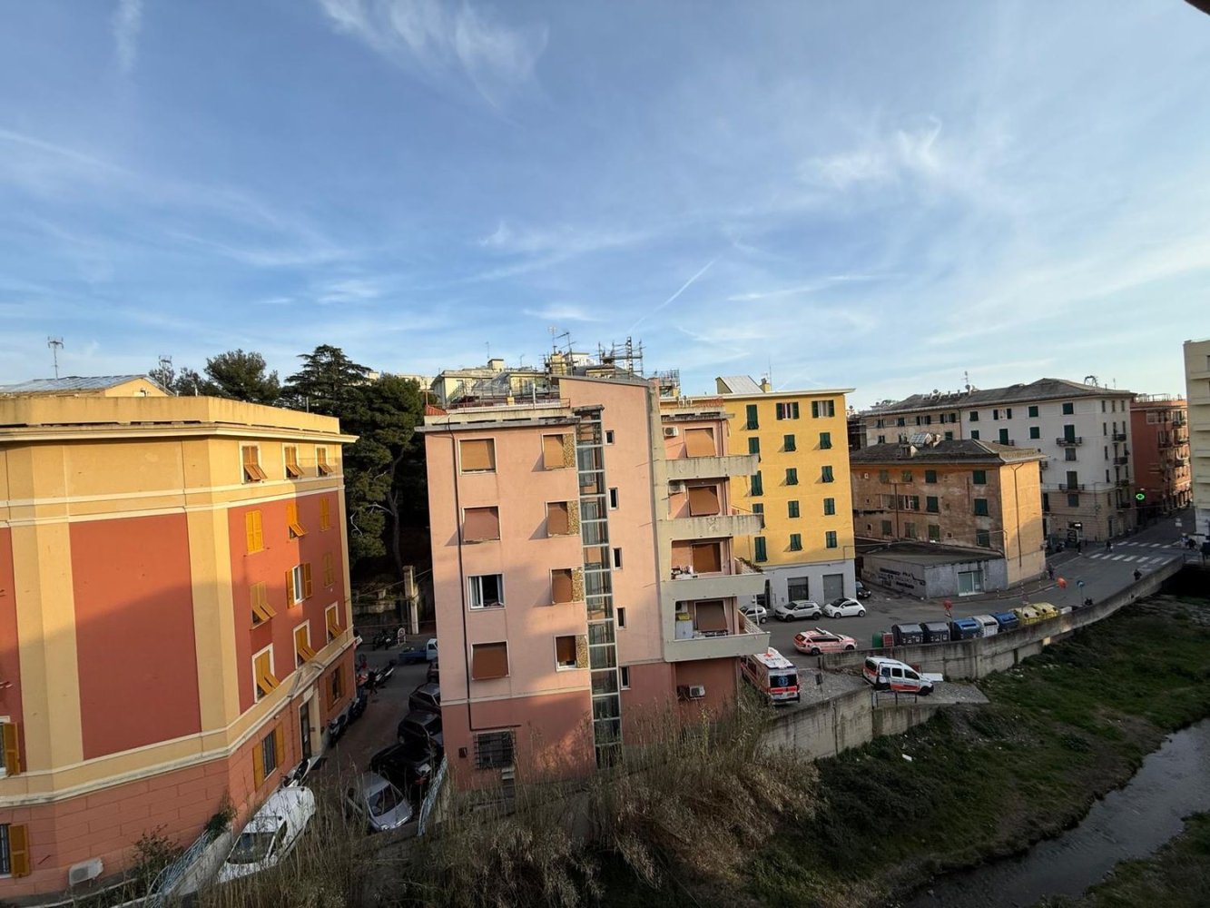 5-Zimmer Wohnung in Genoa, Italy, Nr. 105768
