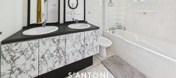 3 bedrooms House in Occitanie, France No. 298609 10