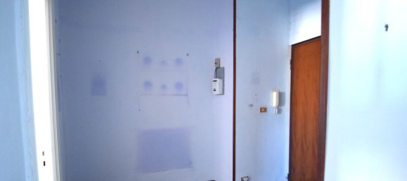 3-Zimmer Wohnung in Genoa, Italy, Nr. 128896 14