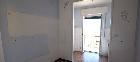 3-Zimmer Wohnung in Genoa, Italy, Nr. 128896 3