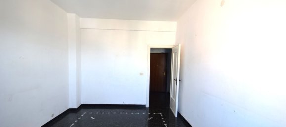3-Zimmer Wohnung in Genoa, Italy, Nr. 128896 27