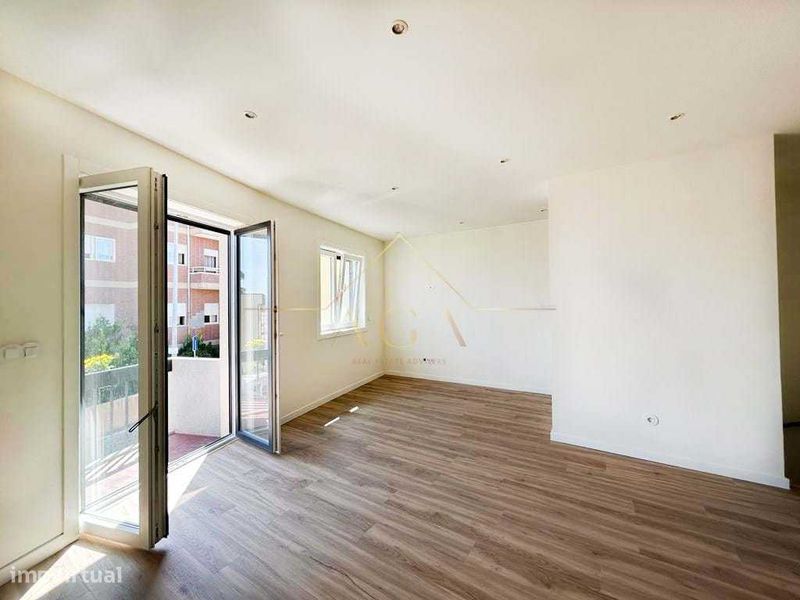 Edificio de 6 dormitorios en Vila Nova de Gaia, Portugal No. 233739