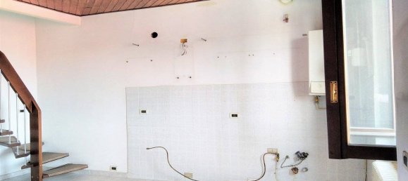 2 Schlafzimmer Wohnung in Rho, Italy, Nr. 82589 4