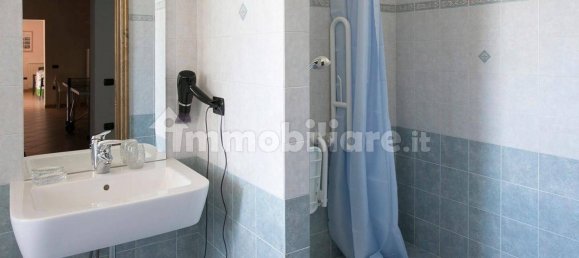 5 bedrooms House in Castiglione di Garfagnana, Italy No. 188141 23