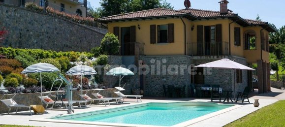 5 bedrooms House in Castiglione di Garfagnana, Italy No. 188141 2