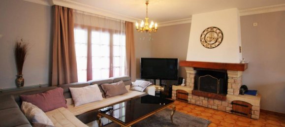 3 غرف نوم منزل في Le Bourget, France رقم 184922 8