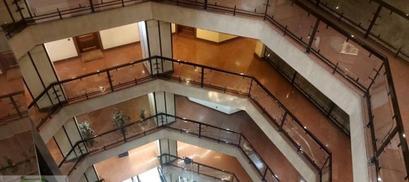 44m² Office in Lisbon, Portugal No. 94100 9