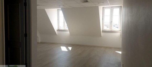 44m² Office in Lisbon, Portugal No. 94100 2