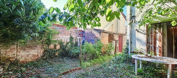 2 bedrooms House in Cachan, France No. 172942 3