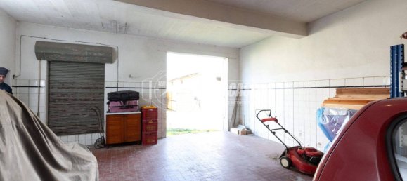 4 bedrooms Villa in Sant'Agata Bolognese, Italy No. 139754 10