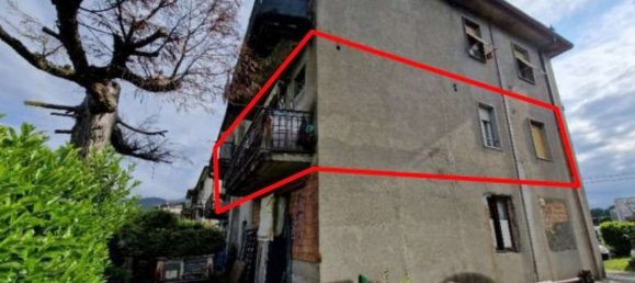 3-salle Appartement à Montorfano, Italy No. 3895 2