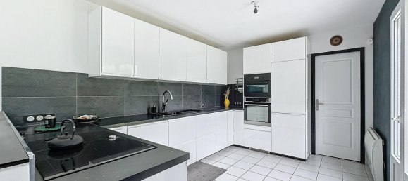 4 Schlafzimmer Haus in Courtenay, France, Nr. 245986 16