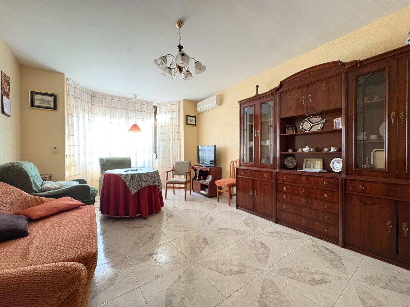 Apartamento de 4 dormitorios en Cáceres, Spain No. 253121