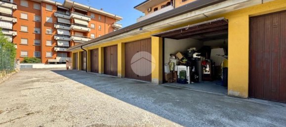 16m² Garage in Cremona, Italy No. 361939 4