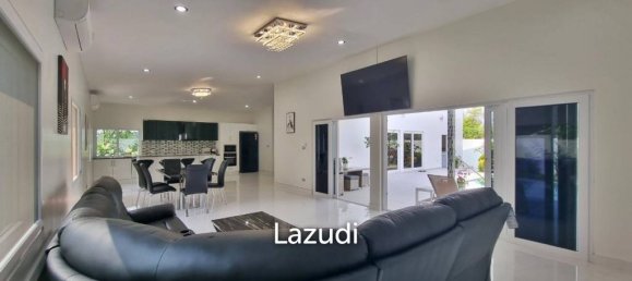 3 bedrooms Villa in Pattaya, Thailand No. 13334 8