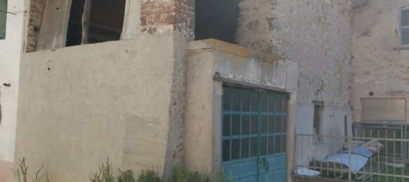 4 bedrooms House in Bagnasco, Italy No. 77625 11