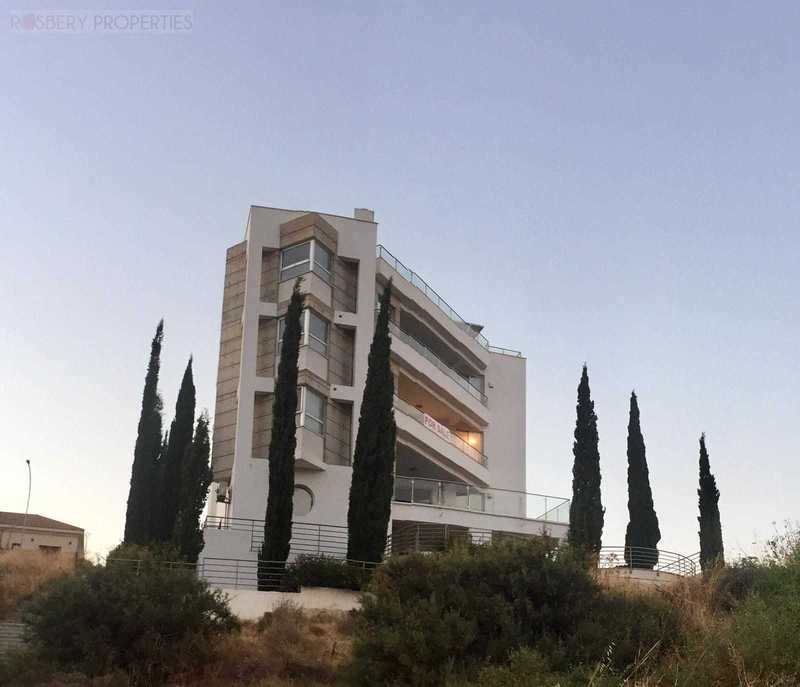 4 bedrooms Apartment in Germasogeia, Cyprus No. 7797